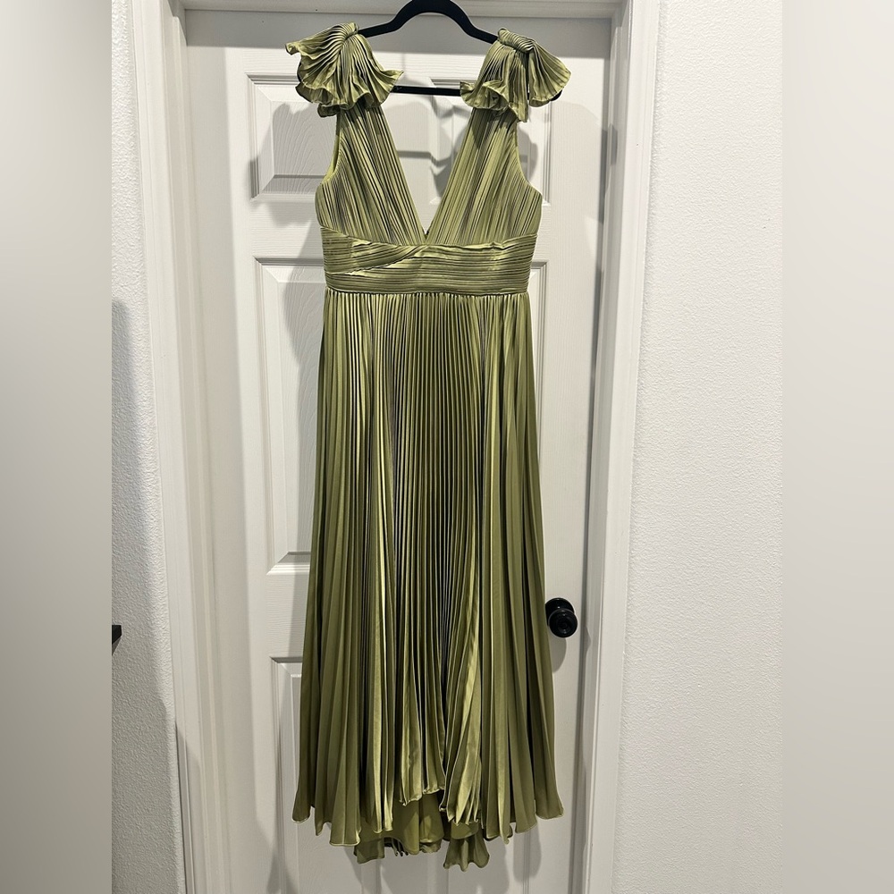 Mac Duggal Green Pleated Dress